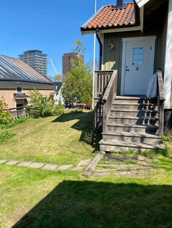 Villa I Norrtaelje Eksteriør bilde
