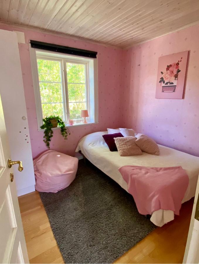 Villa I Norrtaelje Eksteriør bilde