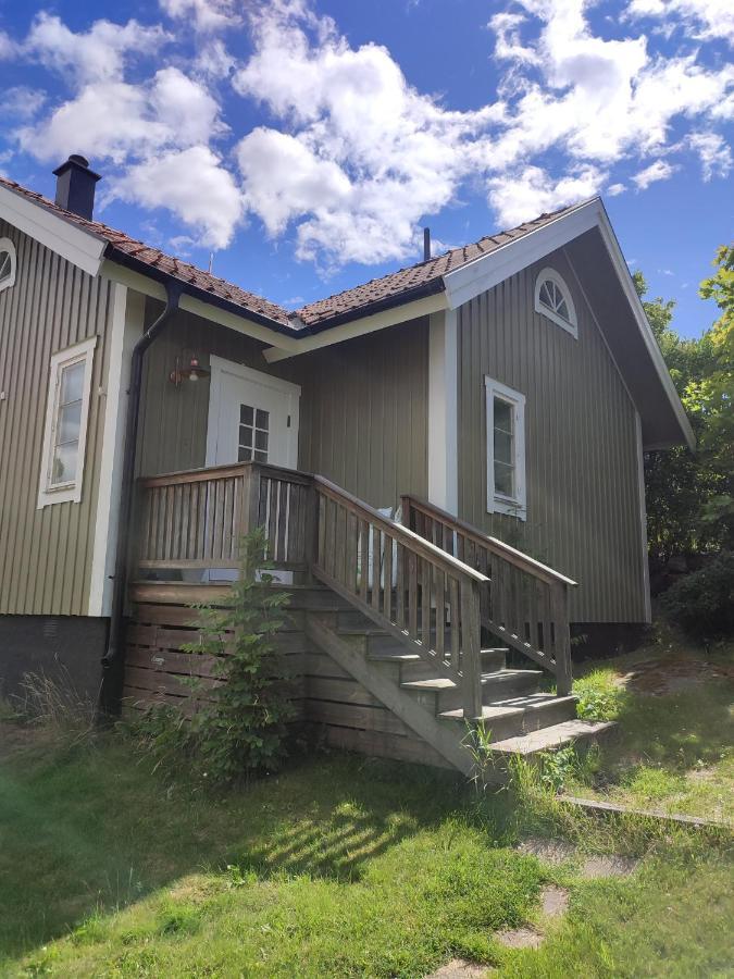 Villa I Norrtaelje Eksteriør bilde